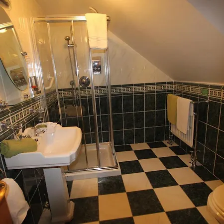 Woodlands Guest Accomadation Bed & Breakfast 5*