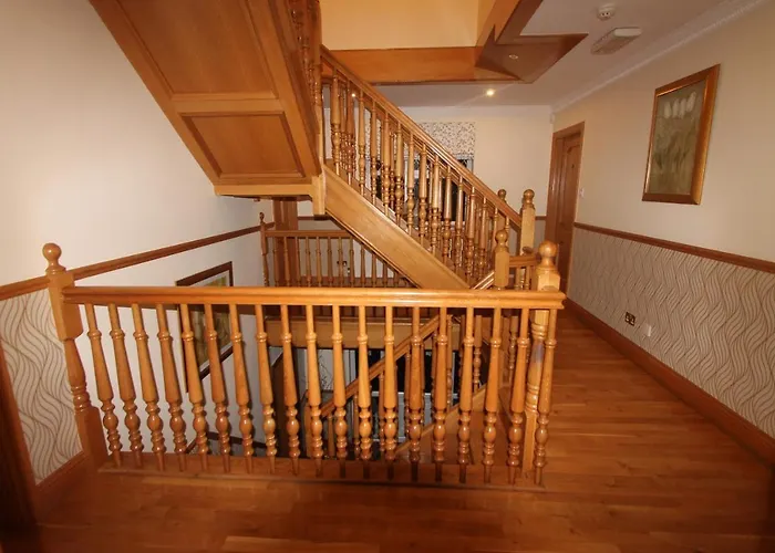 Woodlands Guest Accomadation 5* أوتيرارد