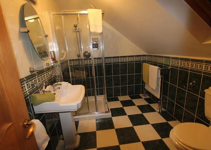 Woodlands Guest Accomadation فندق مبيت وإفطار 5*